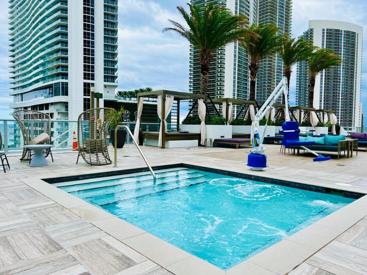Hyde Beach House Resort - Million Apartment 2Bd 2Ba, Direct Ocean View, 1 Min From Beach, 6 Guests هوليوود المظهر الخارجي الصورة